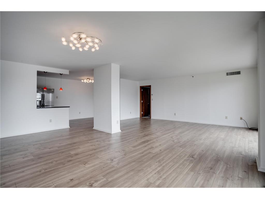 1225 Lasalle Avenue #1704 Minneapolis MN 55403 6789651 image5