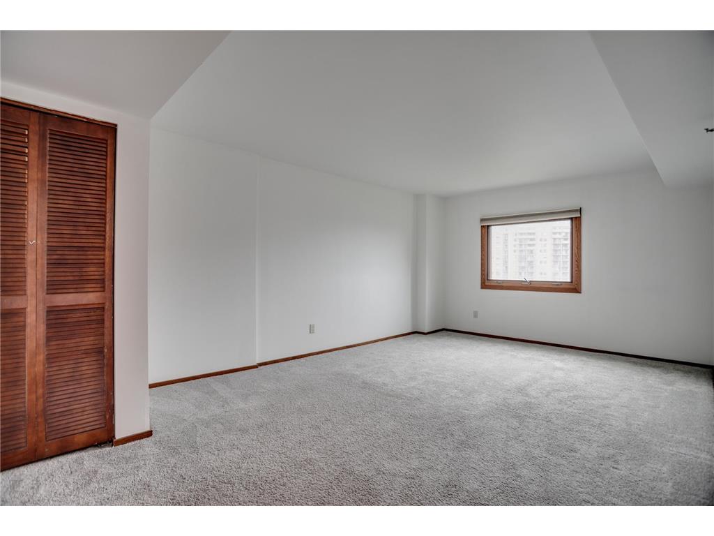 1225 Lasalle Avenue #1704 Minneapolis MN 55403 7012084 image17