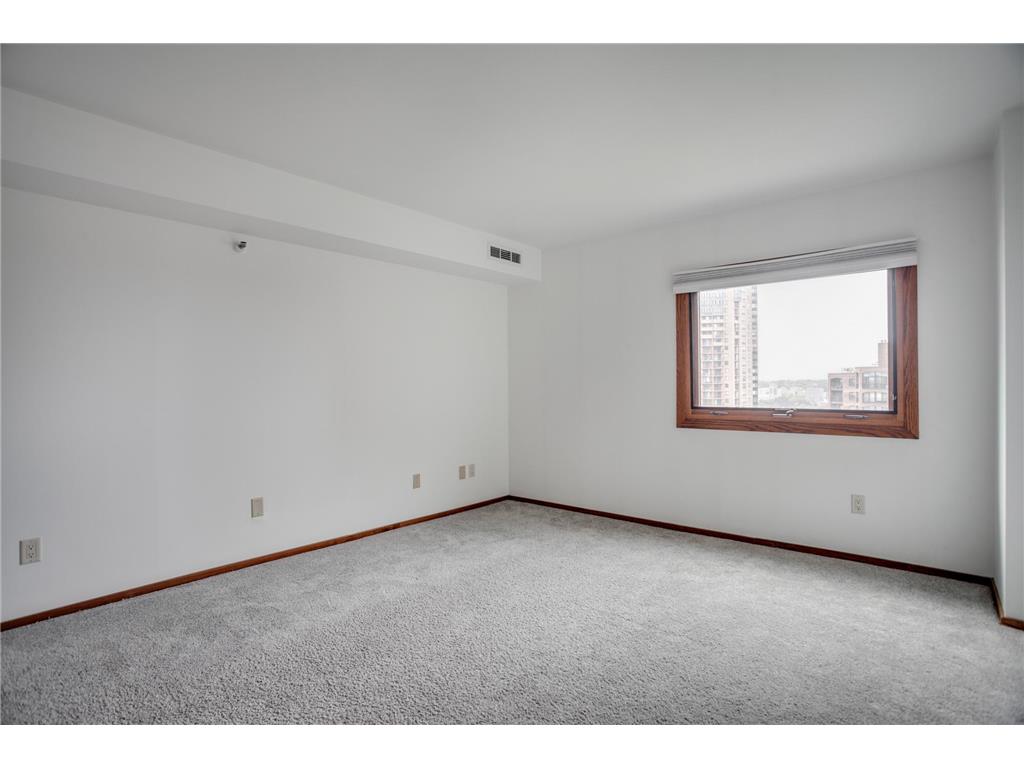 1225 Lasalle Avenue #1704 Minneapolis MN 55403 7012084 image26