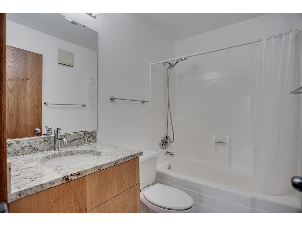 1225 Lasalle Avenue #1704 Minneapolis MN 55403 7012084 image30