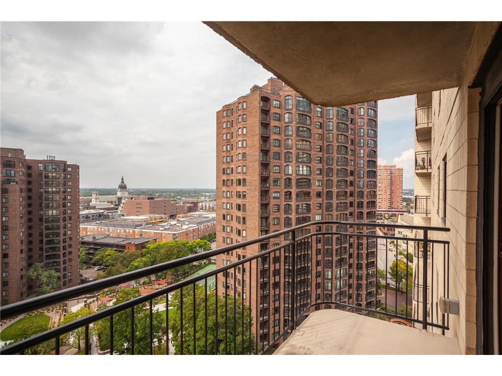 1225 Lasalle Avenue #1704 Minneapolis MN 55403 7012084 image32