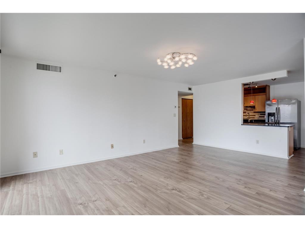 1225 Lasalle Avenue #1704 Minneapolis MN 55403 7012084 image7