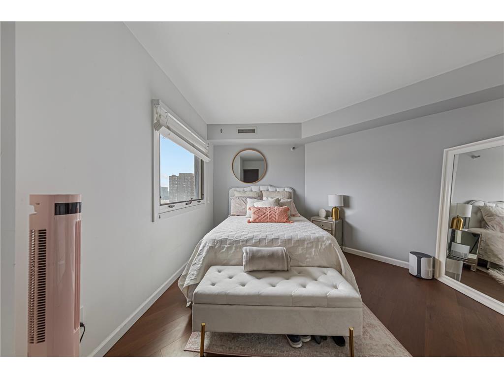 1225 Lasalle Avenue #2101 Minneapolis MN 55403 7064421 image18