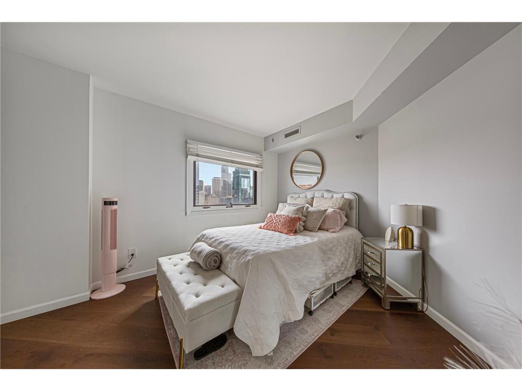 1225 Lasalle Avenue #2101 Minneapolis MN 55403 7064421 image19