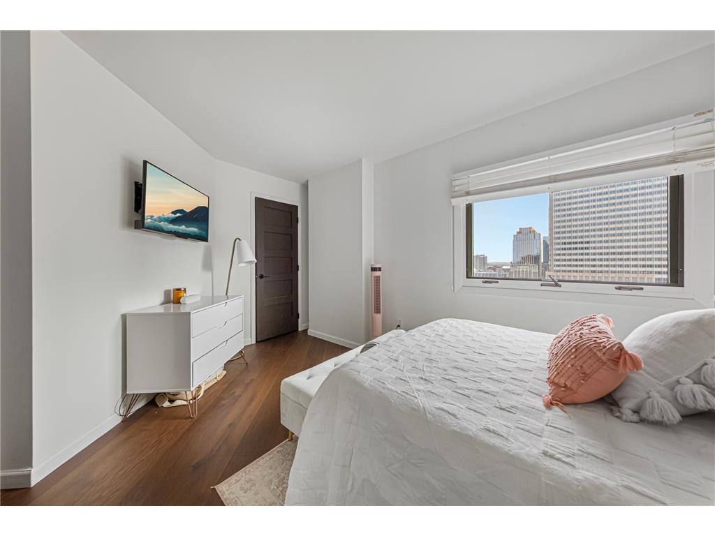1225 Lasalle Avenue #2101 Minneapolis MN 55403 7064421 image20