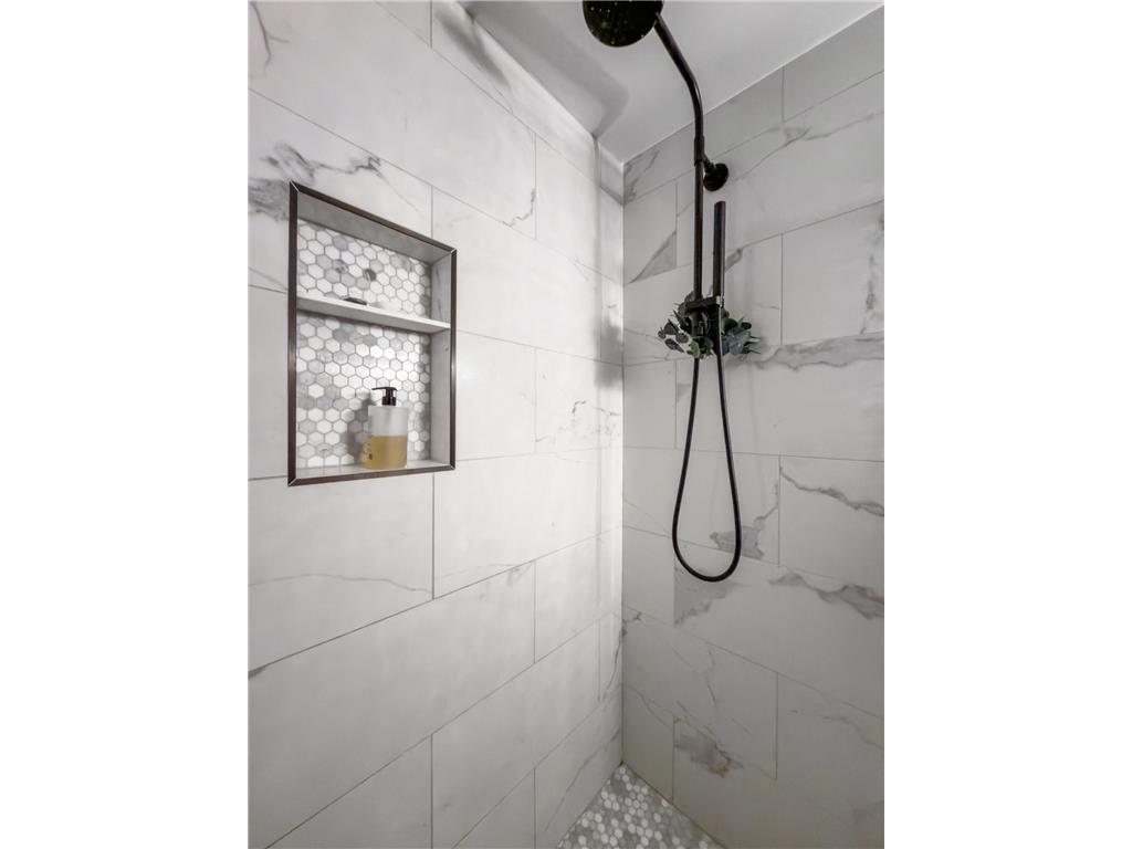 1225 Lasalle Avenue #2101 Minneapolis MN 55403 7064421 image23