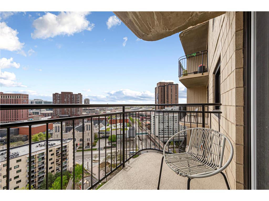 1225 Lasalle Avenue #2101 Minneapolis MN 55403 7064421 image25