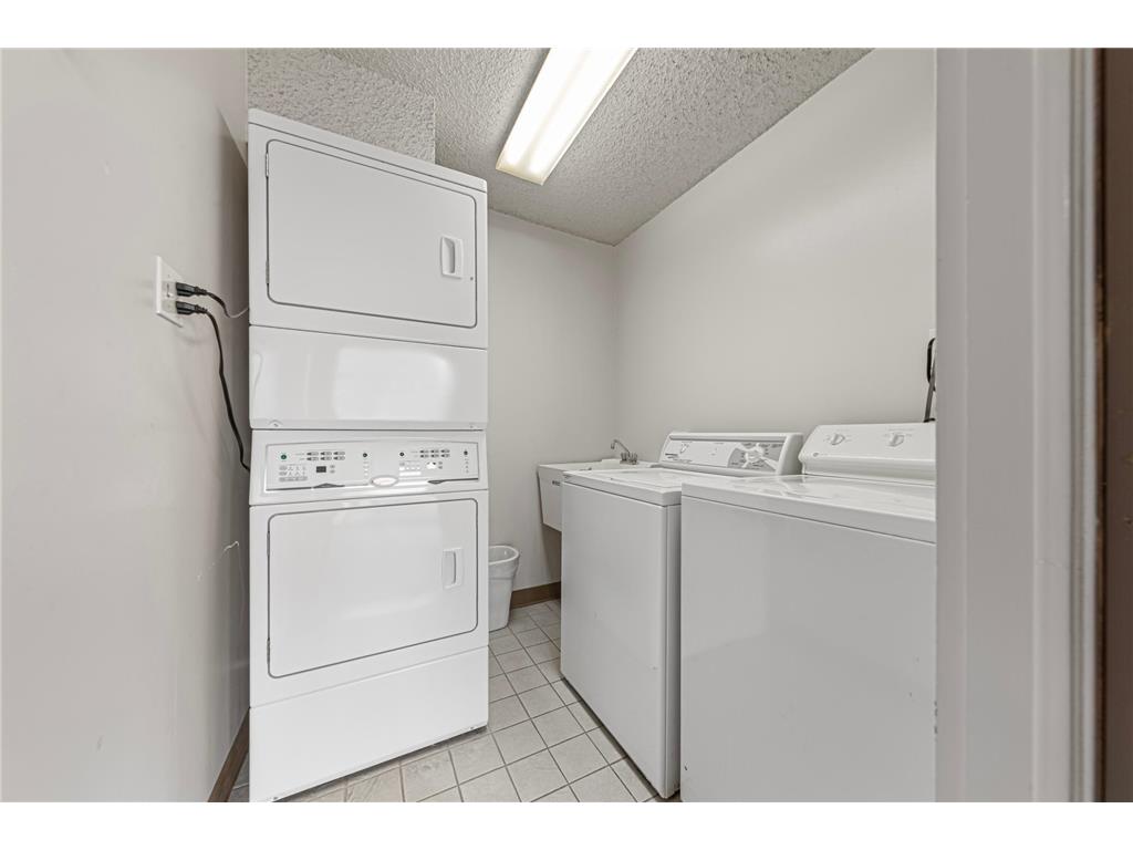 1225 Lasalle Avenue #2101 Minneapolis MN 55403 7064421 image32