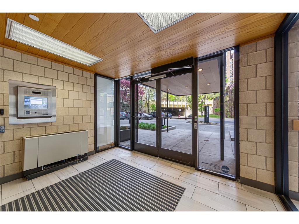 1225 Lasalle Avenue #2101 Minneapolis MN 55403 7064421 image34
