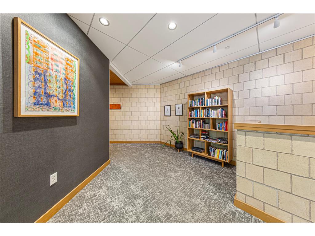1225 Lasalle Avenue #2101 Minneapolis MN 55403 7064421 image41