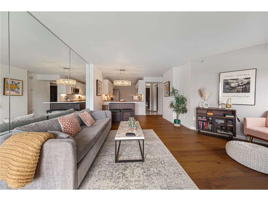 1225 Lasalle Avenue #2101 Minneapolis MN 55403 7064421 image5