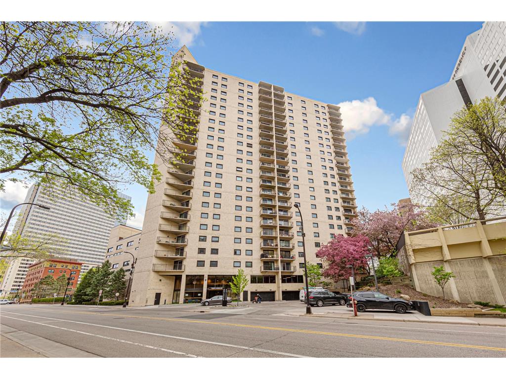 1225 Lasalle Avenue #2101 Minneapolis MN 55403 7064421 image57