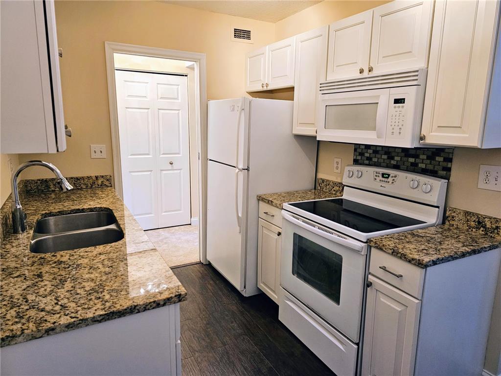 1225 Lasalle Avenue #306 Minneapolis MN 55403 6395583 image1