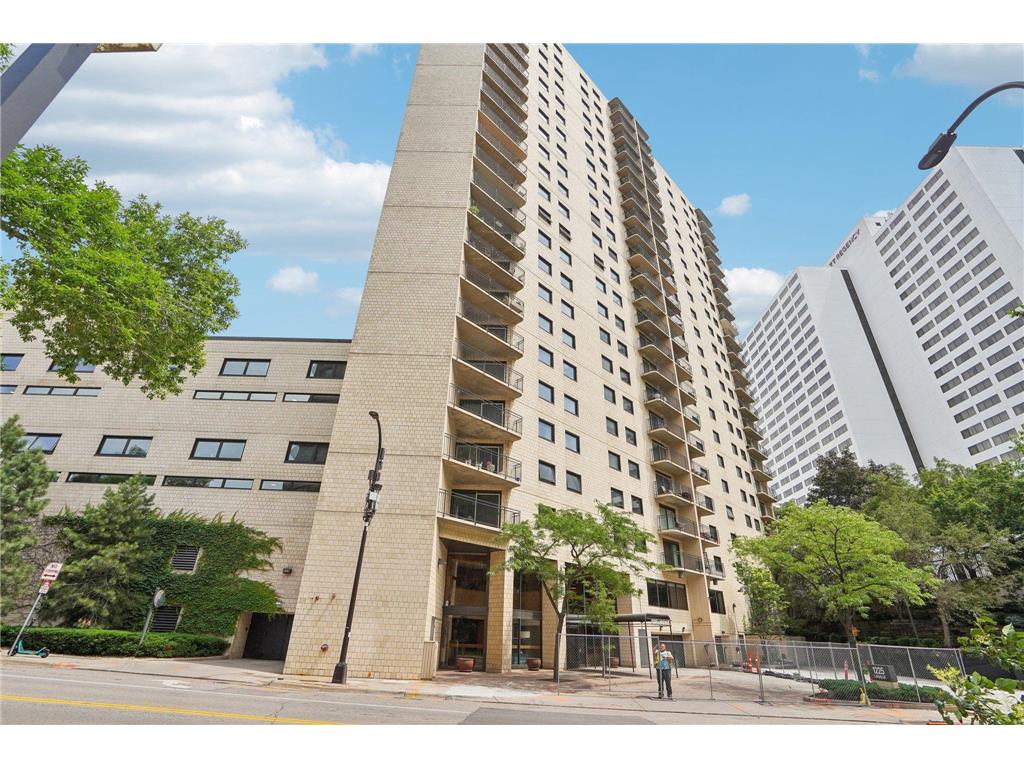 1225 Lasalle Avenue #306 Minneapolis MN 55403 6553592 image1