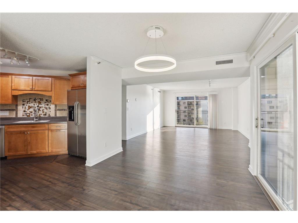 1225 Lasalle Avenue #907 Minneapolis MN 55403 6451590 image1