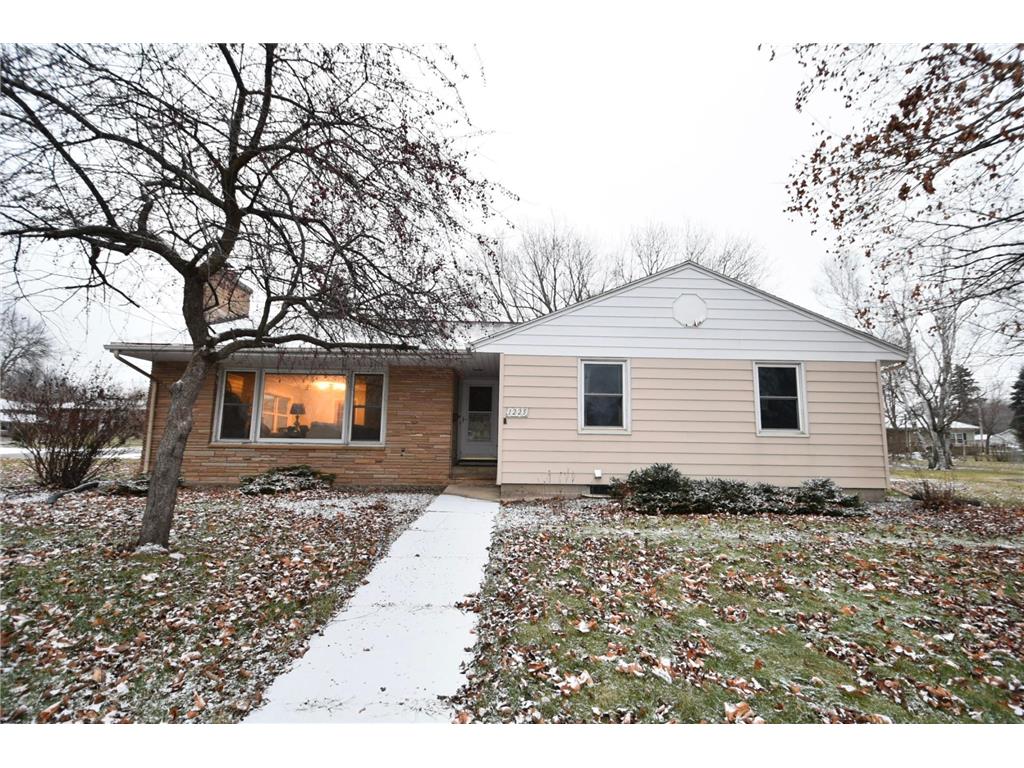 1225 S Main Street, Zumbrota, MN, 55992 MLS 6476172 Edina Realty