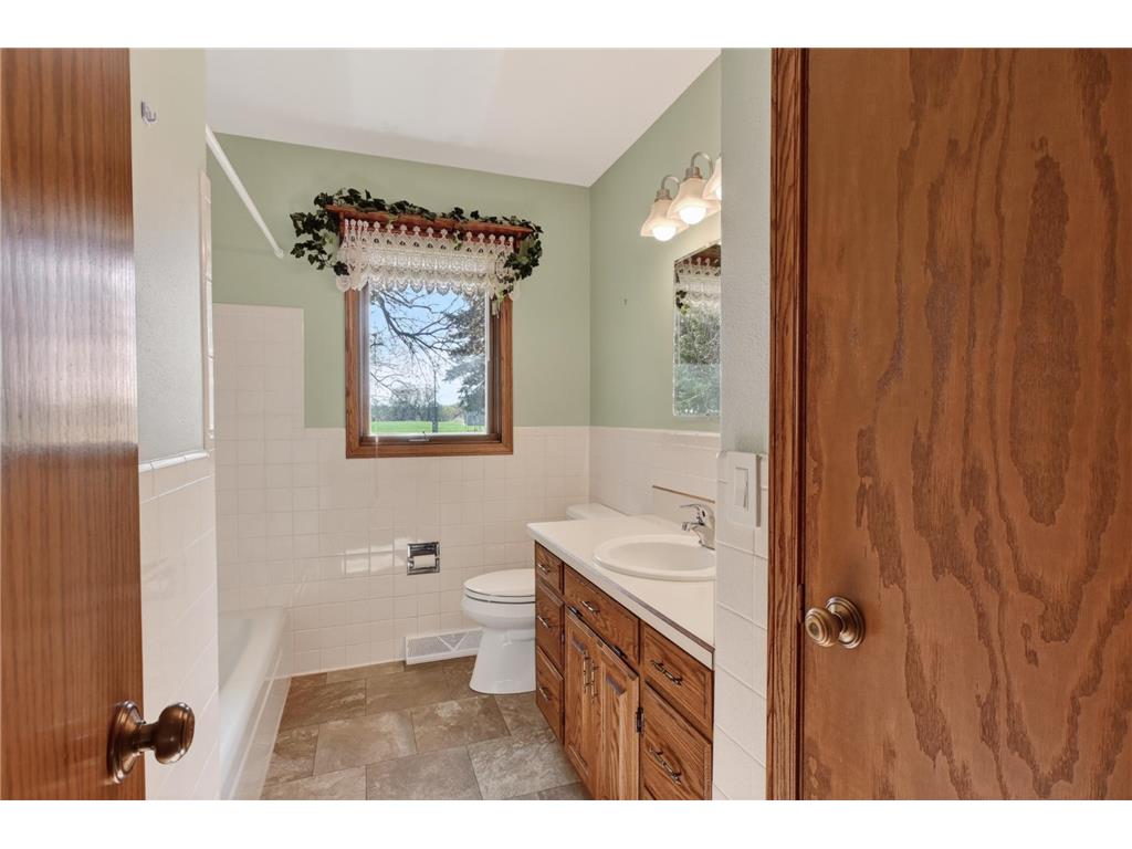 1225 S Tower Road Fergus Falls MN 56537 7072026 image18