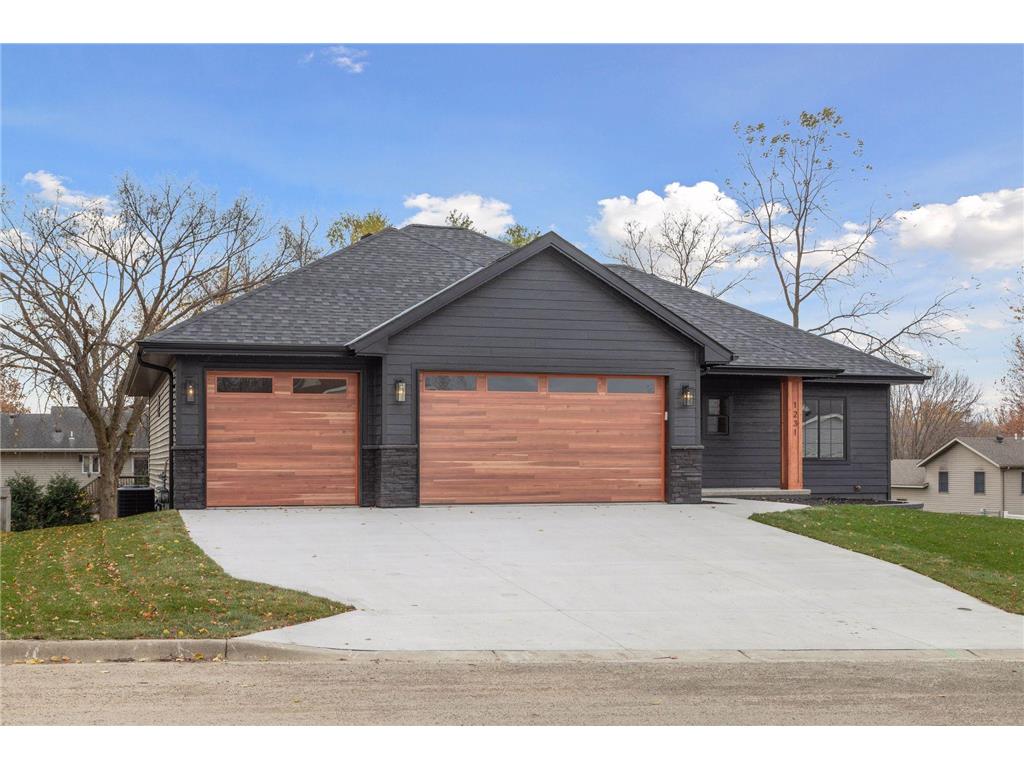 1227 Bellflower Lane Owatonna MN 55060 7010790 image1