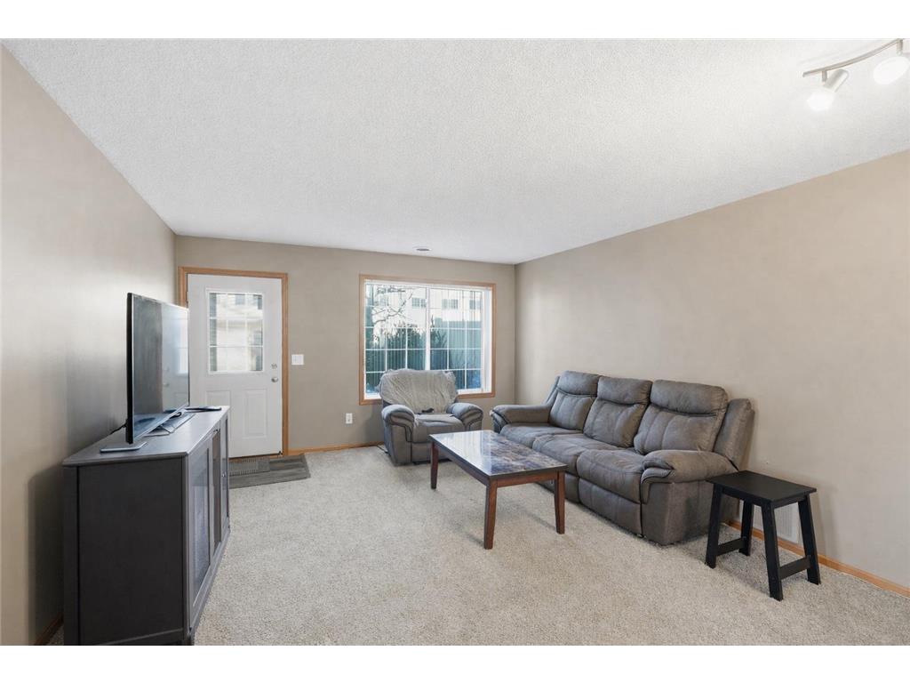 1227 Elmwood Avenue Shakopee MN 55379 7061935 image3