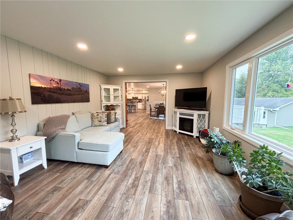 1227 Riverside Drive Detroit Lakes MN 56501 - Pelican River 6783697 image6