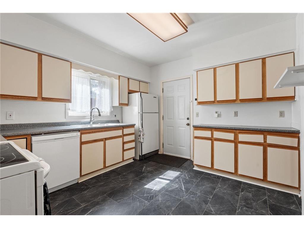 1227 Thomas Avenue Saint Paul MN 55104 7071591 image19