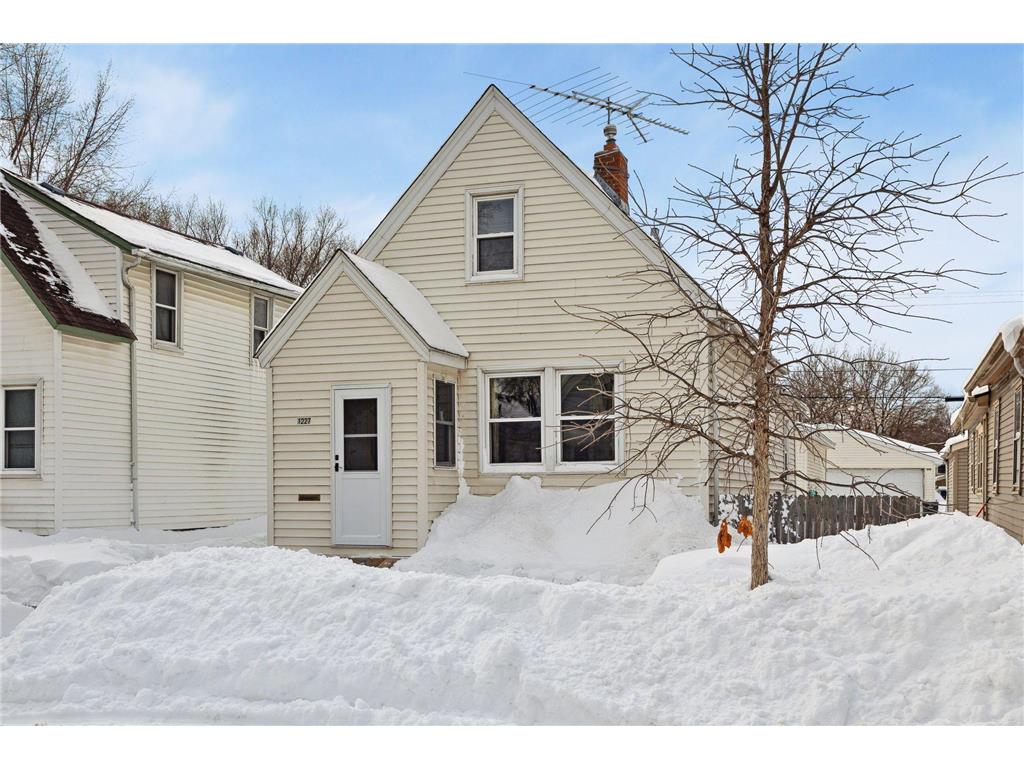 1227 Woodbridge Street Saint Paul MN 55117 6335662 image1