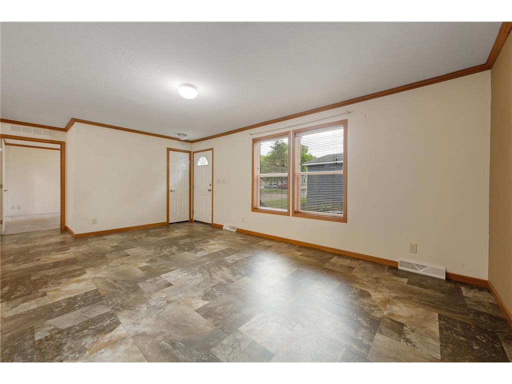 12270 Geneva Way Apple Valley MN 55124 7079260 image4