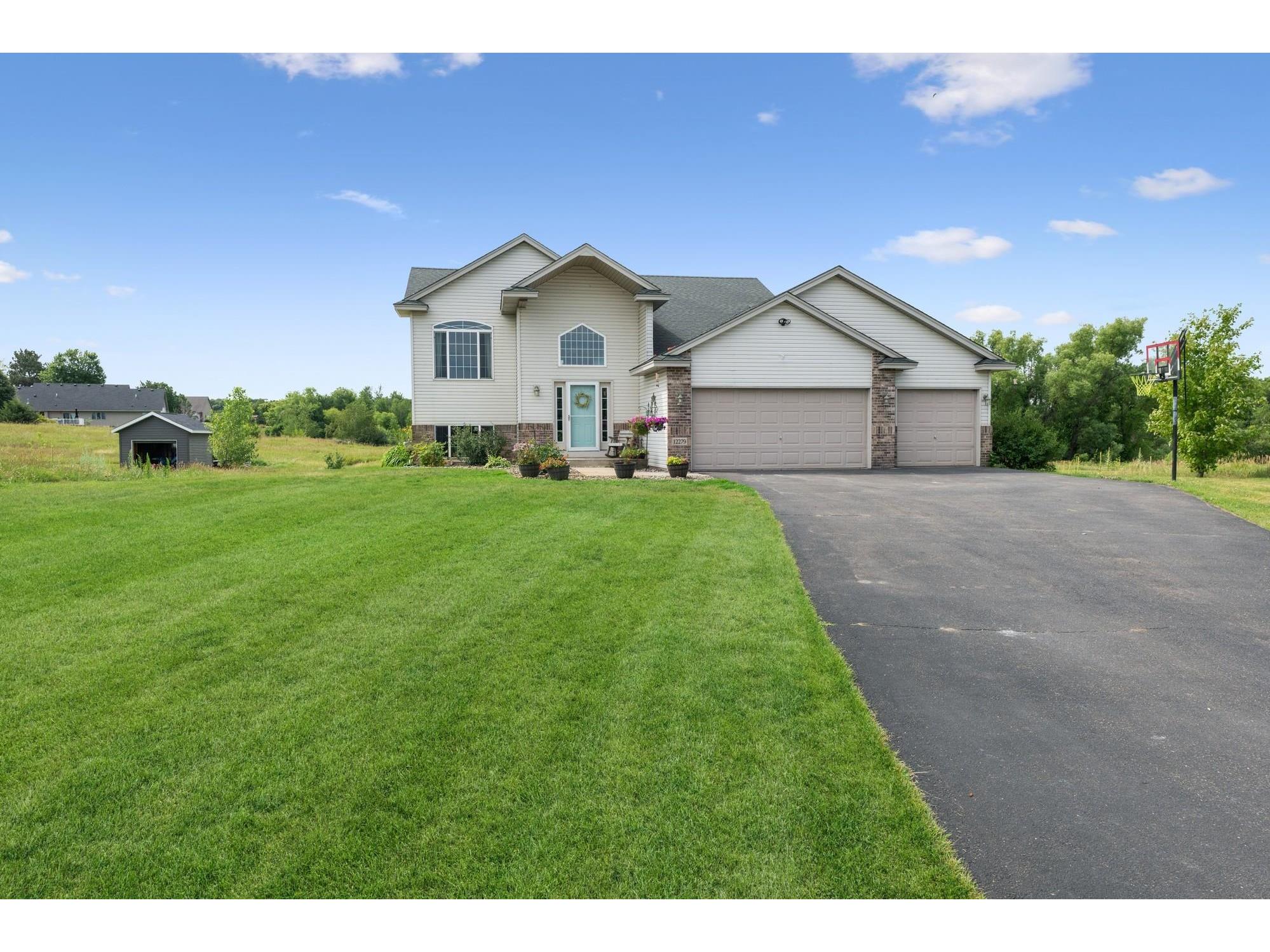 12279 282nd Avenue NW Zimmerman MN 55398 6021730 image1