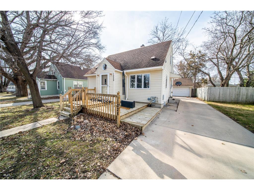 1228 4th St NE Rochester MN 55906 6801624 image1
