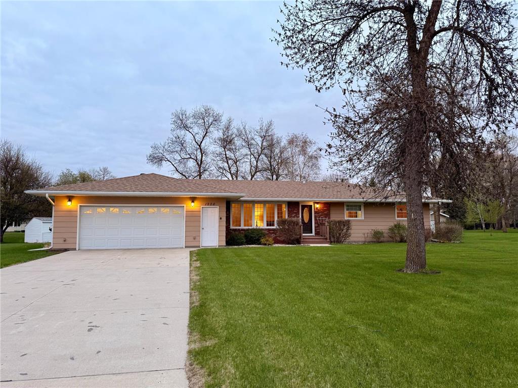 1228 Edgewood Drive Thief River Falls MN 56701 7077548 image1