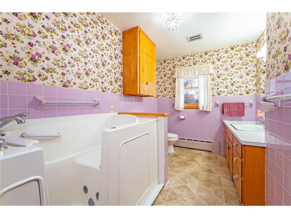 1228 S Ramsey Street Blue Earth MN 56013 7005883 image21