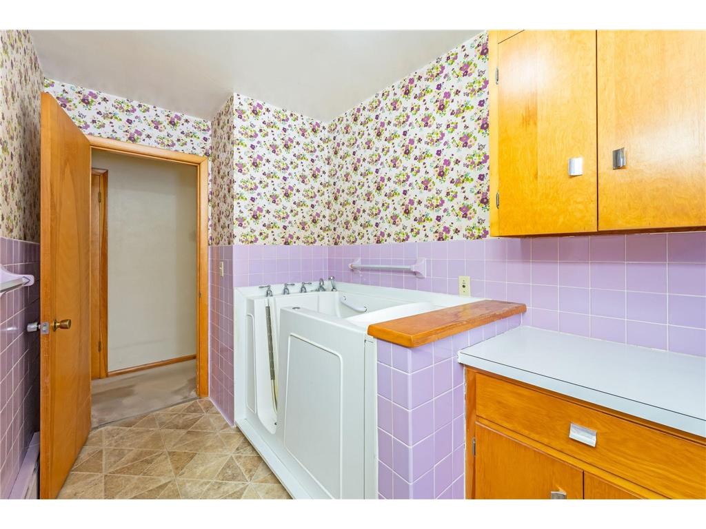 1228 S Ramsey Street Blue Earth MN 56013 7005883 image22