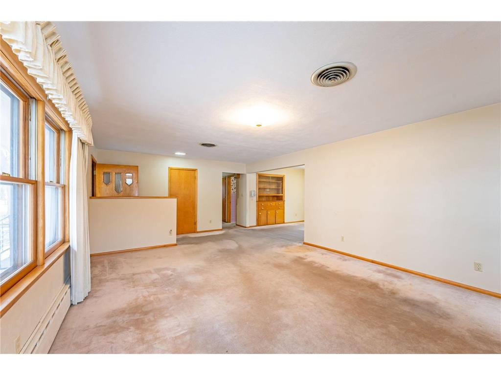 1228 S Ramsey Street Blue Earth MN 56013 7005883 image5