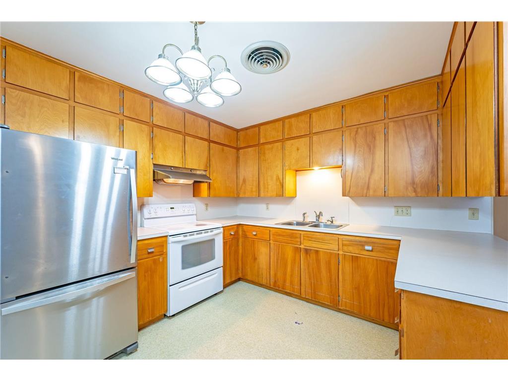 1228 S Ramsey Street Blue Earth MN 56013 7005883 image8