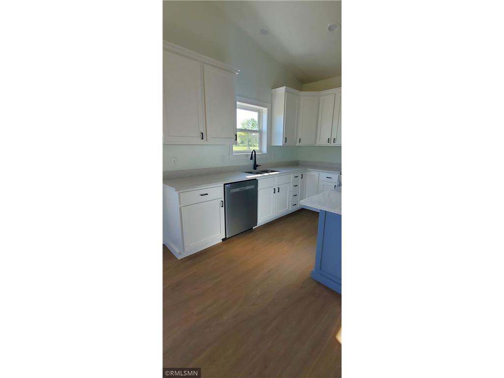 1229-1231 Wisteria Lane New Richmond WI 54017 6785104 image33