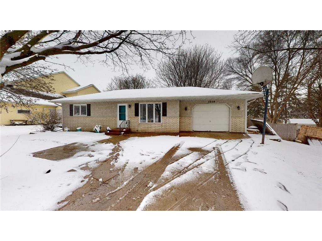 1229 28th Street NW Willmar MN 56201 6348302 image1