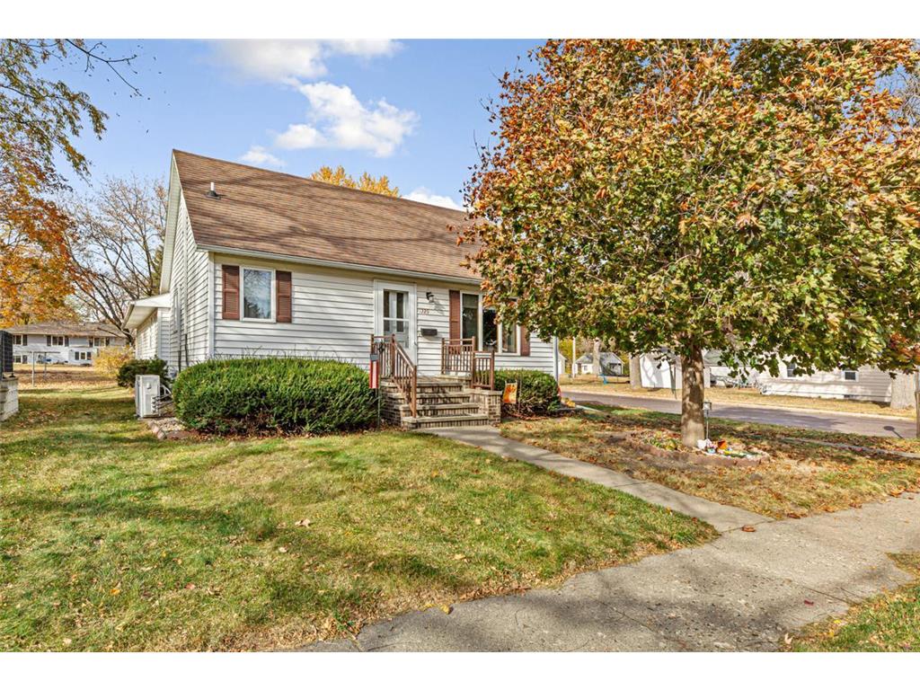 1229 N Prairie Avenue Fairmont MN 56031 6625220 image1