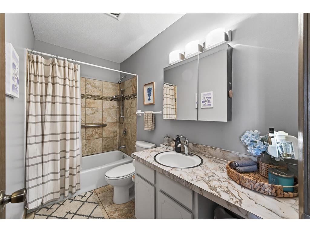 12293 Drake Street NW Coon Rapids MN 55448 7057220 image17