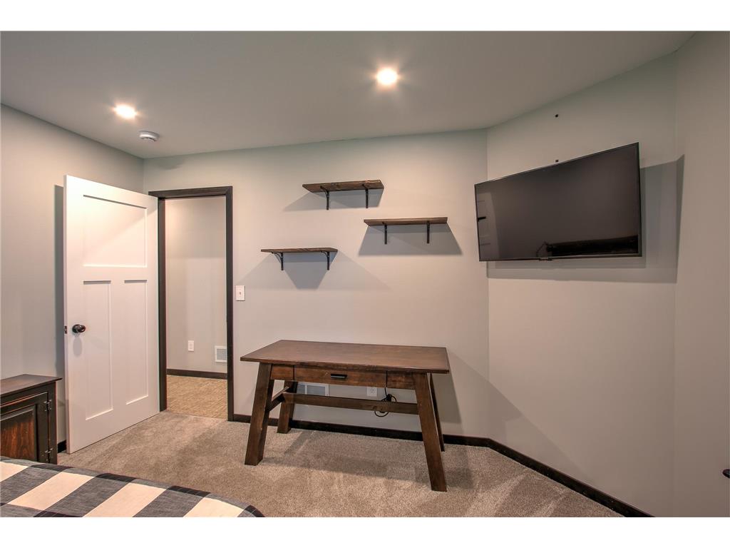 123 20th Avenue SW Cambridge MN 55008 7037220 image18