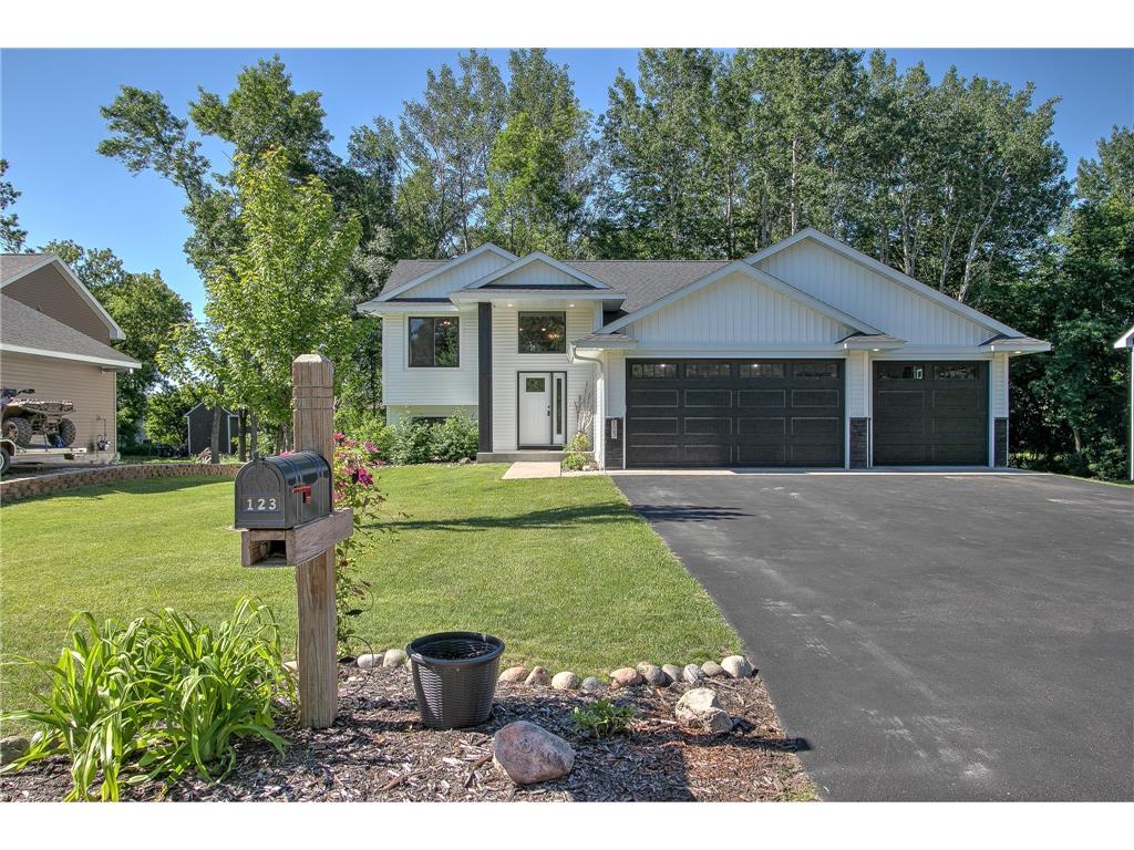 123 20th Avenue SW Cambridge MN 55008 7037220 image31