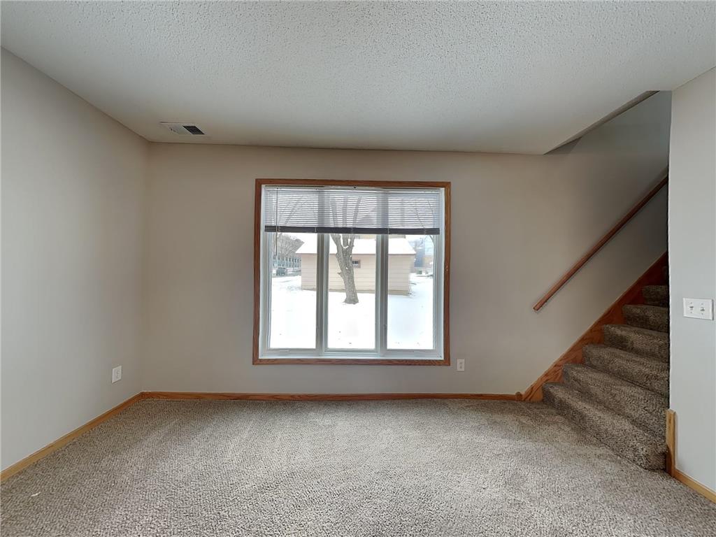 123 4th Avenue E Shakopee MN 55379 6823289 image3