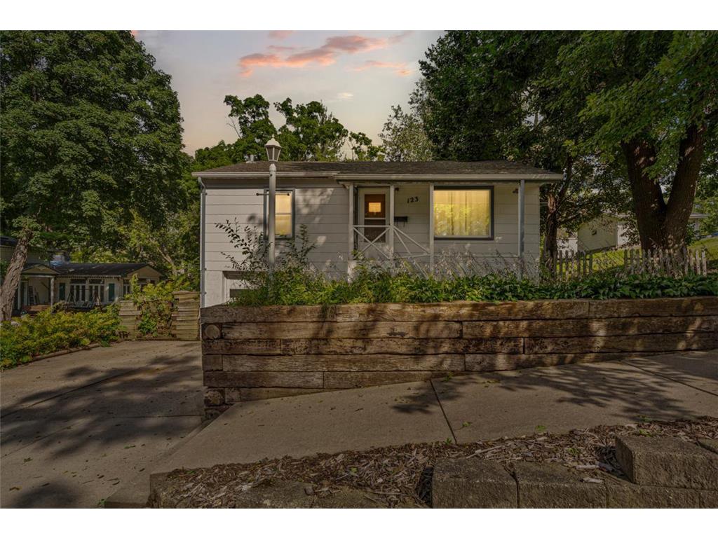 123 6th Avenue SW Faribault MN 55021 6782040 image1