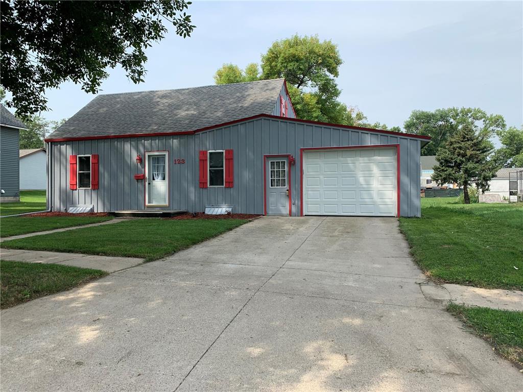 123 Division Street N Clara City MN 56222 6422209 image1