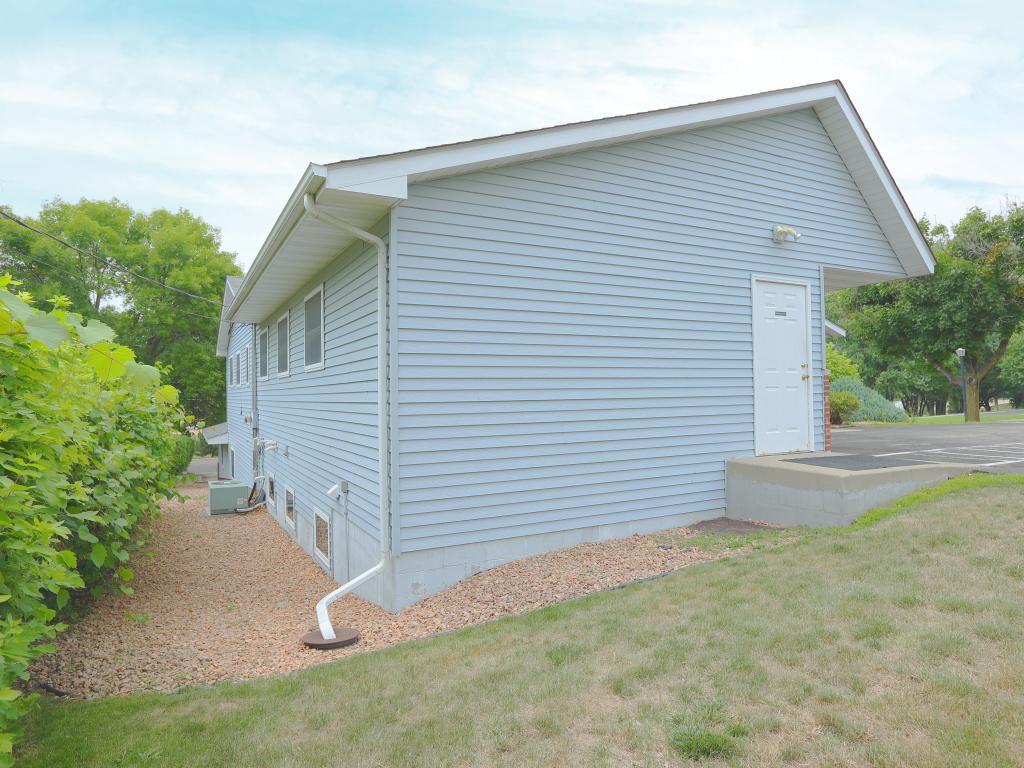 123 Fairlawn Avenue Winsted MN 55395 6803088 image32