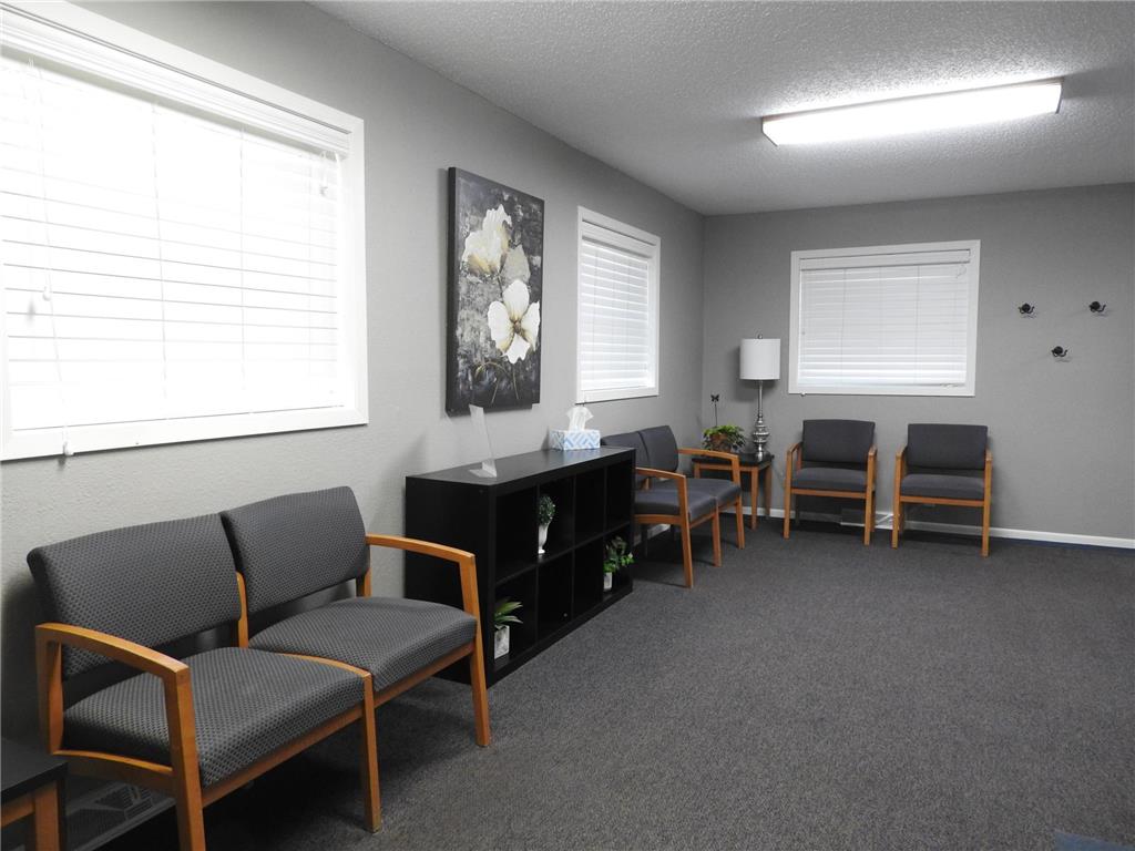 123 Fairlawn Avenue Winsted MN 55395 6803088 image4