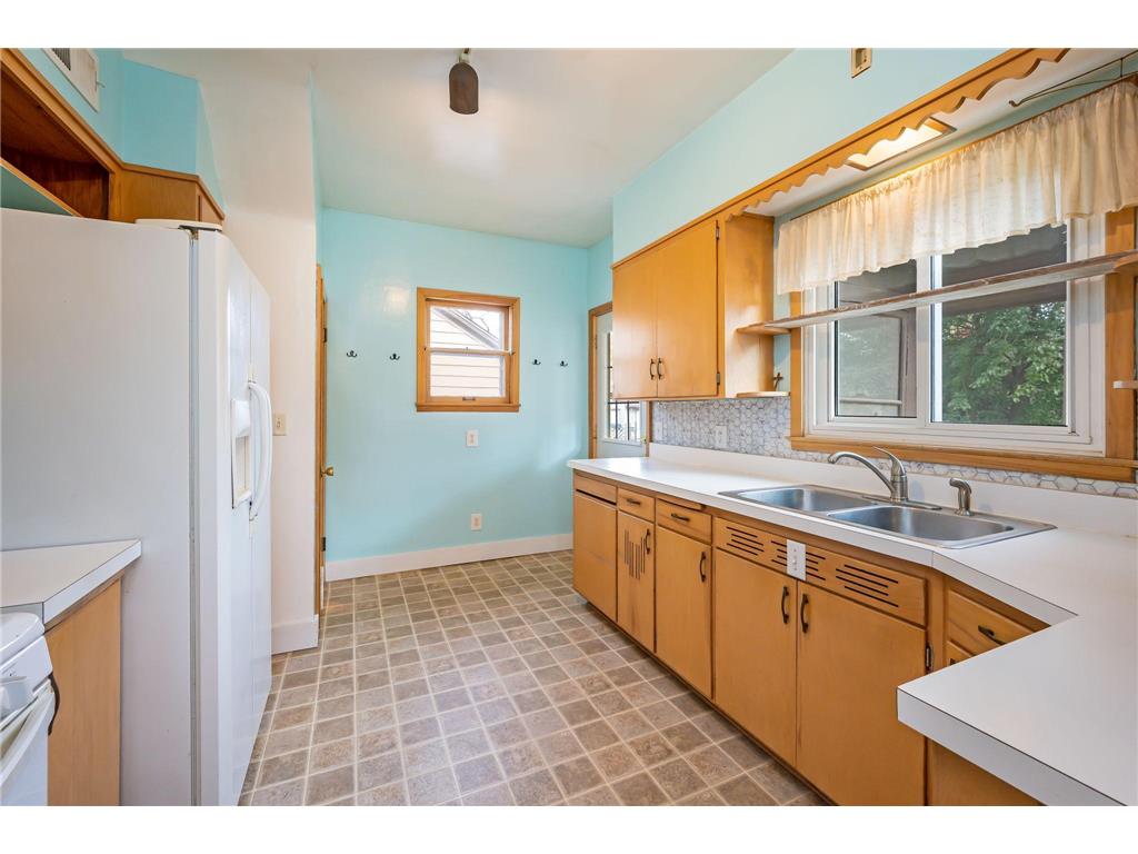 123 Linden Avenue Fairmont MN 56031 6810343 image11