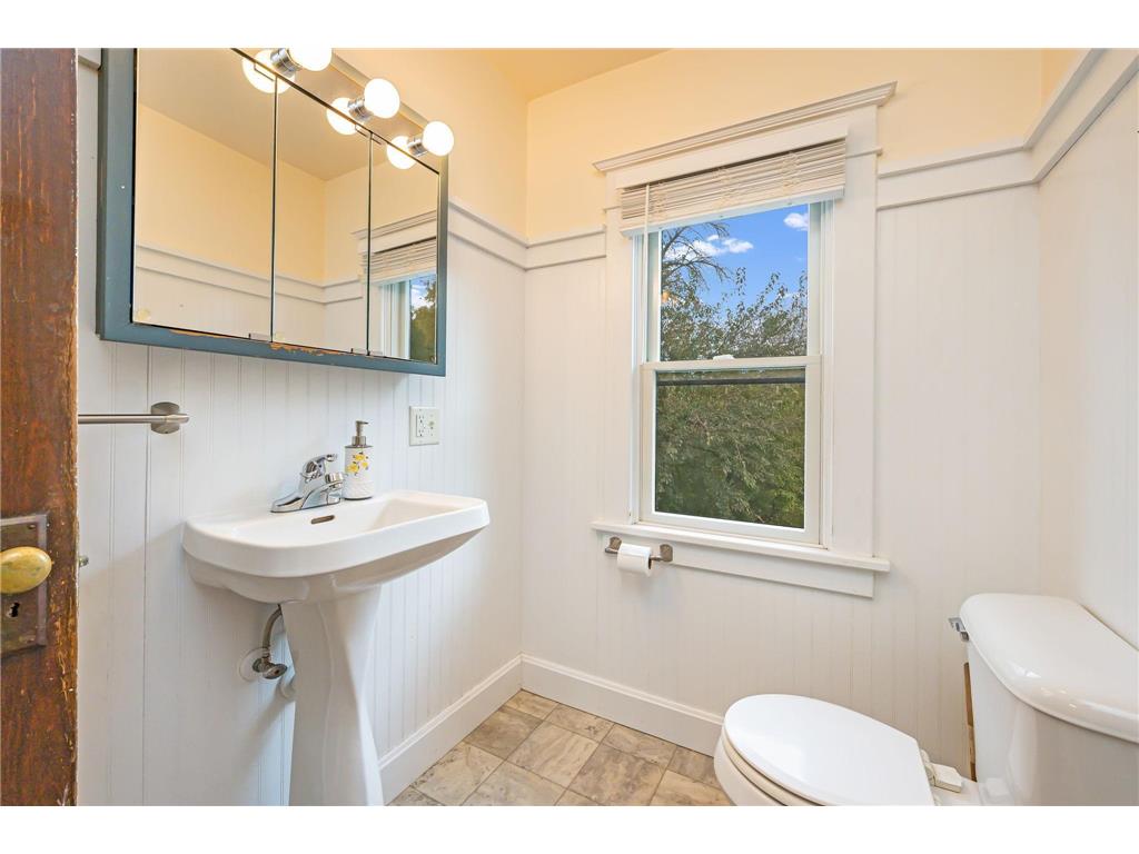 123 Linden Avenue Fairmont MN 56031 6810343 image18