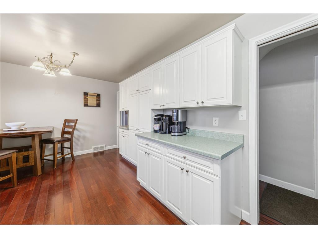 123 Long Street Mankato MN 56001 7065731 image13