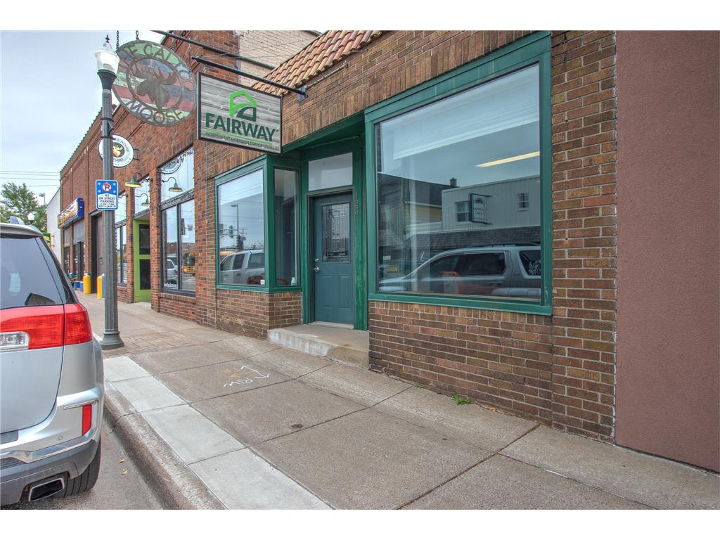 123 Main Street N Cambridge MN 55008 6811595 image1