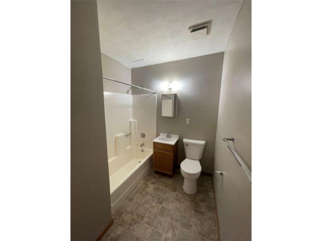 123 N 4th Street Mankato MN 56001 7049981 image8